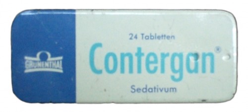 So eine Packung Tabletten konnte von man 1957 bis 1961 rezeptfrei in jeder Apotheke erhalten (Bild: Kai, CC-BY-SA 3.0)