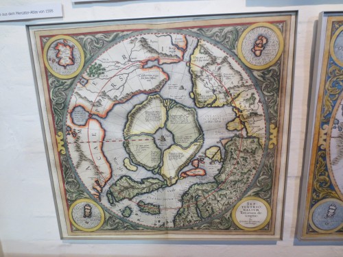 Der Kartograf Gerhard Mercator dachte im 16. Jahrhundert noch, dass es am Nordpol riesige Berge aus Eisen gibt, die das Magnetfeld erzeugen. Das glaubt heute niemand mehr - ausgenommen die Produzenten von "Galileo" auf Pro7