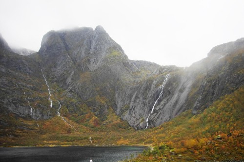 typische Felsenlandschaft im Raftsund.