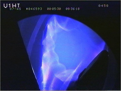 Blick auf das Plasma im Fusionsreaktor Wendelstein 7-AS (Bild: W7-AS Team, J. Baldzuhn, CC-BY-SA 3.0)