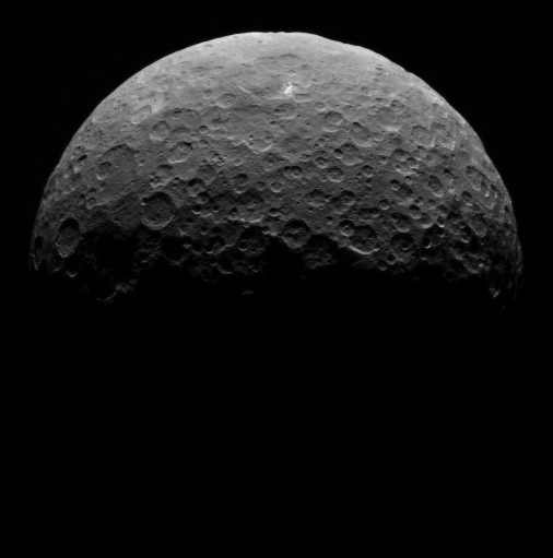 Bild: NASA/JPL-Caltech/UCLA/MPS/DLR/IDA