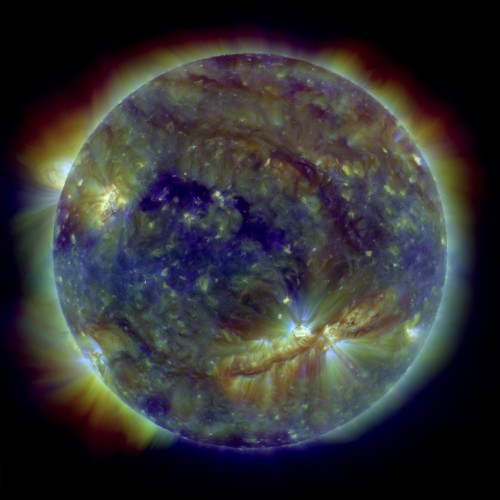 Die Sonne! Voll mit heißem Plasma. Und Informationen (Bild: NASA)
