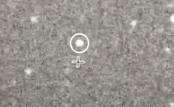 Bedeckung eines Sterns durch 2014 MU69. Der Zeitunterschied zwischen den Bildern beträgt 0,2 Sekunden (Bild: NASA/Johns Hopkins University Applied Physics Laboratory/Southwest Research Institute/ Adriana Ocampo)