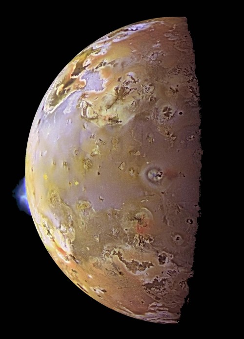Vulkanausbruch auf Io, beobachtet von der Raumsonde Galileo (Bild: NASA/JPL/University of Arizona, gemeinfrei)