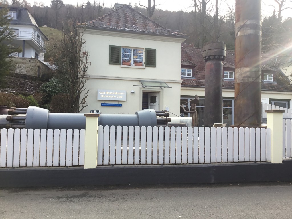 B05796BE-F3D7-4945-904A-0F8BCEA35192