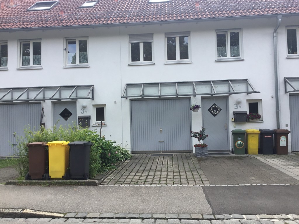 B849466D-EADA-400E-9F40-3C513585EC07