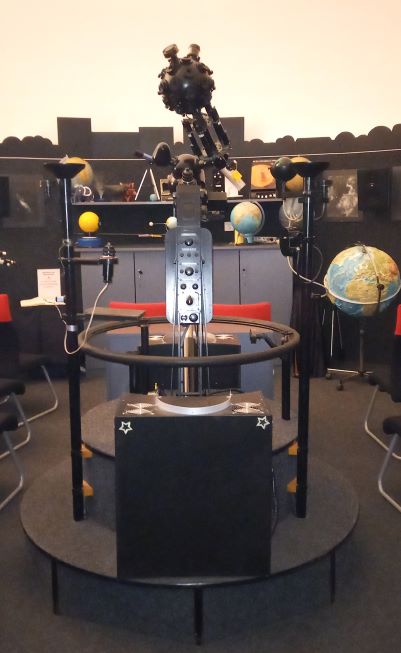 Zeiss Projektor im Planetarium Merseburg